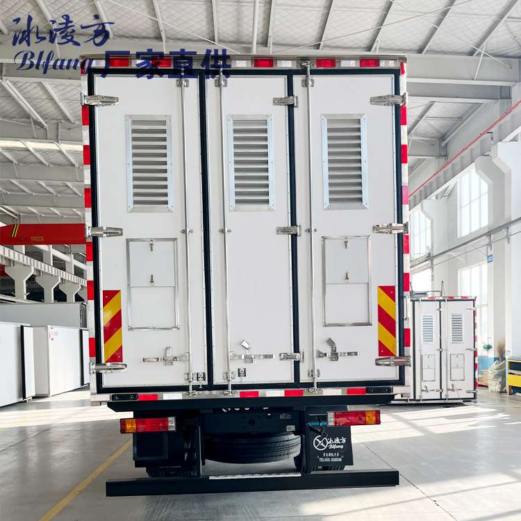 陜汽雞苗車(chē)4